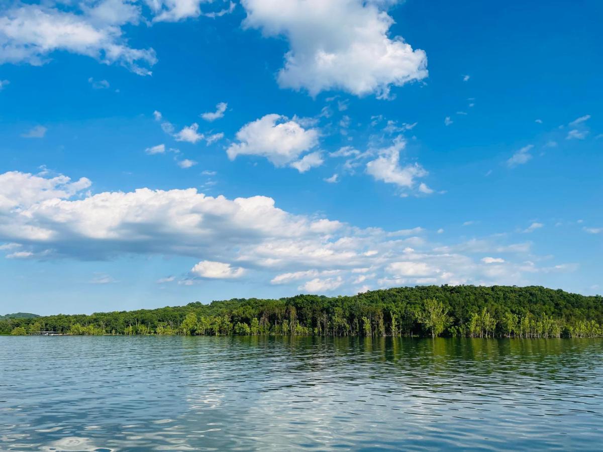 Lakefront And Lake View Indian Point Condo With Boat Slip Branson Bagian luar foto