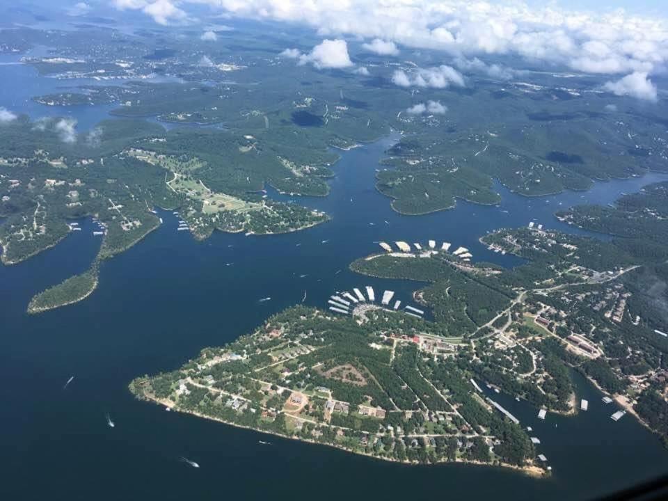 Lakefront And Lake View Indian Point Condo With Boat Slip Branson Bagian luar foto